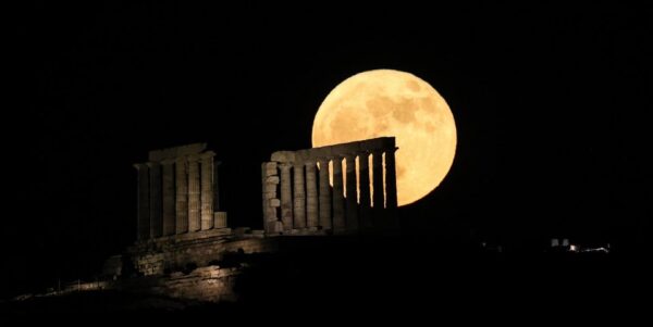 The full moon of August 2022 - Days of Art in Greece