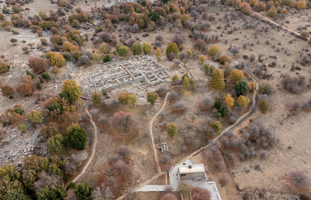 9 Αεροφωτογραφία του αρχαιολογικού χώρου της Ζωμίνθου
