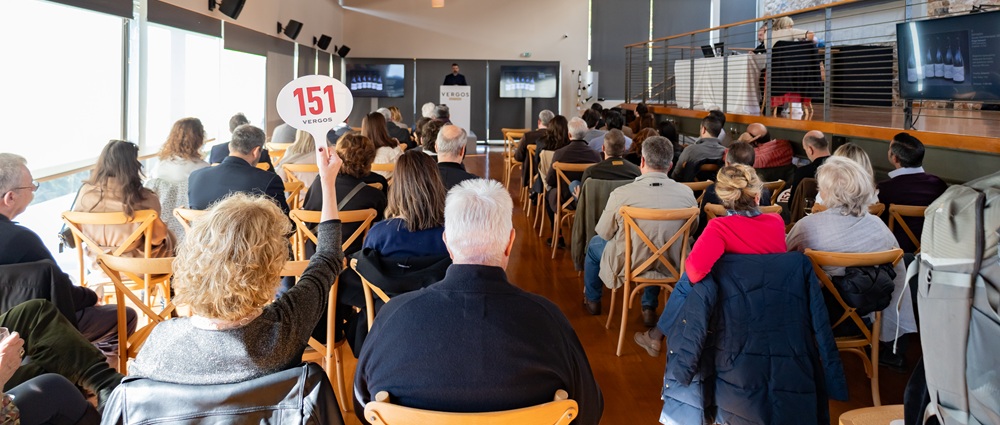 Άποψη από την αίθουσα δημοπρασίας