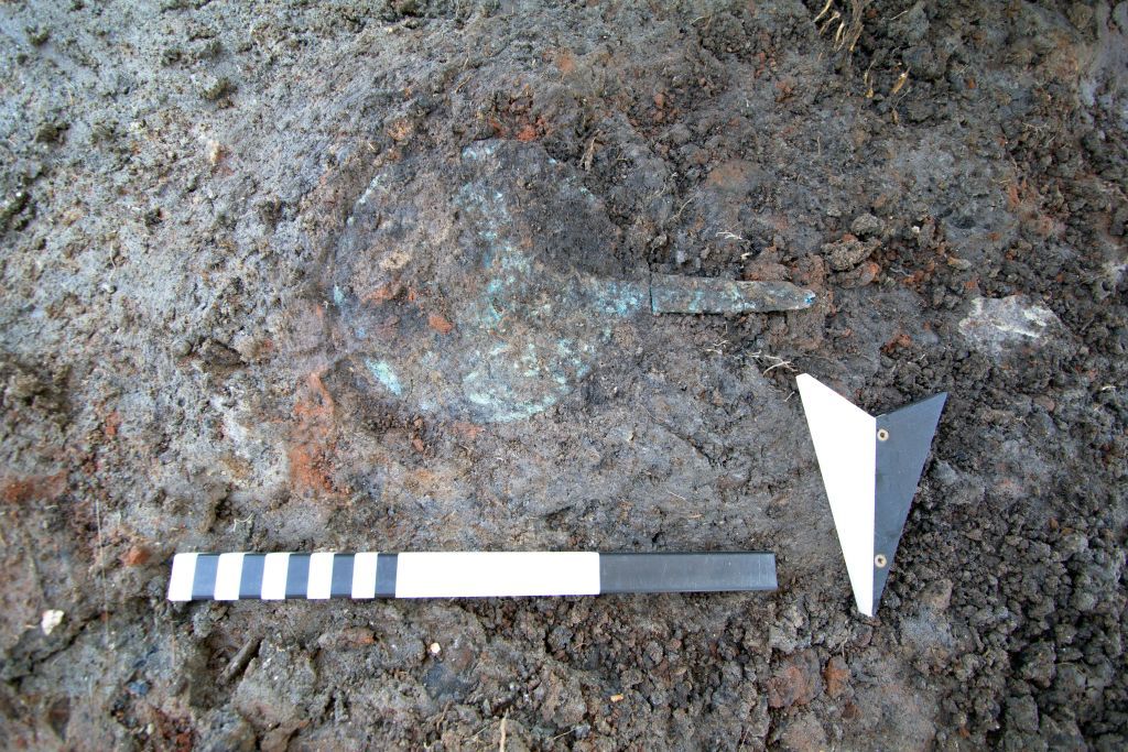 3. Χάλκινο κάτοπτρο κατά χώραν