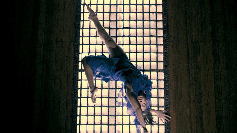 FRAMES_Still4